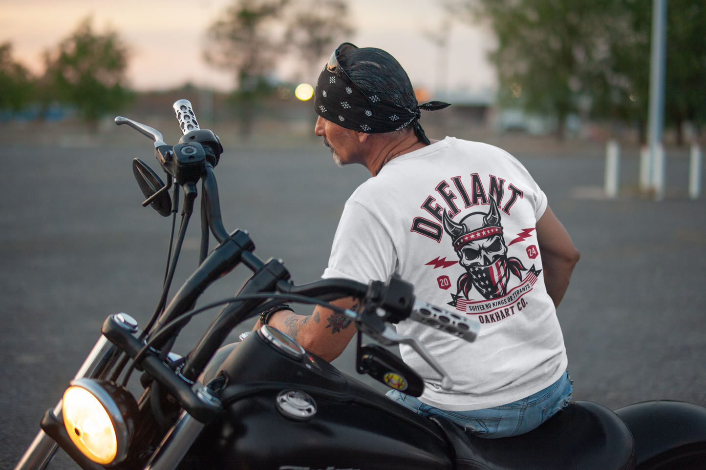 Defiant T-Shirt โ Suffer No Kings or Tyrants
